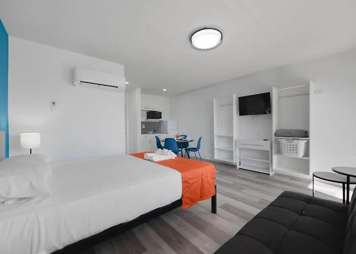 Amazing Balcony Studio At The Beach With Parking -M44