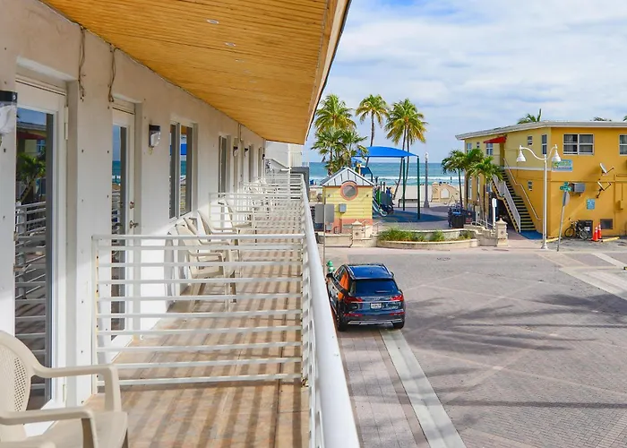 Amazing Balcony Studio At The Beach With Parking -M44